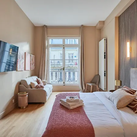 Elegant 2-bedroom - Trocadero Apartmán *