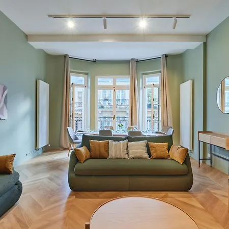 Elegant 2-bedroom - Trocadero