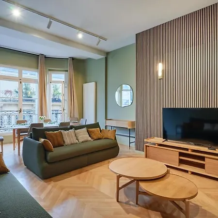 דירה Elegant 2-bedroom - Trocadero