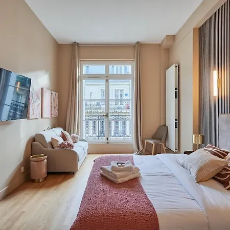 Elegant 2-bedroom - Trocadero דירה פריז