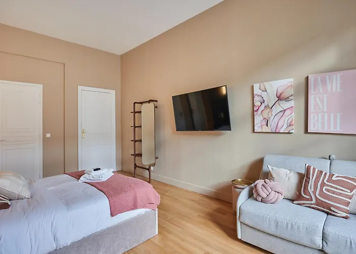 Elegant 2-bedroom - Trocadero Апартаменты