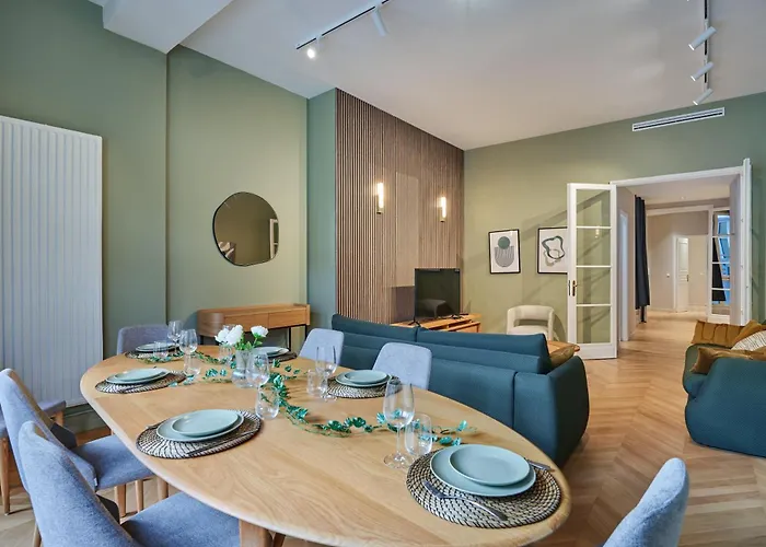 Elegant 2-bedroom - Trocadero *